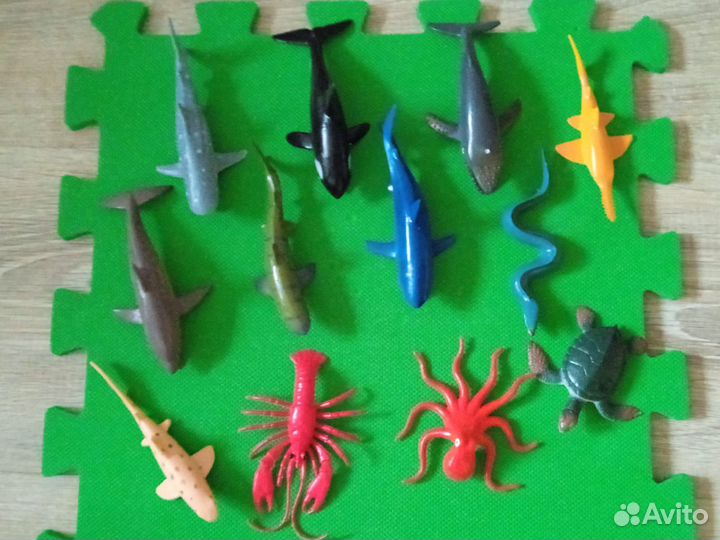 Фигурки насекомых и морских обитателей