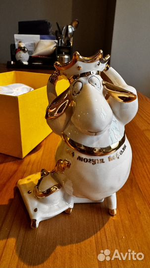 Фарфоровая статуэтка Король овечка/барашек