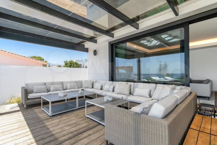 Дом 210 м² на участке 6 сот.