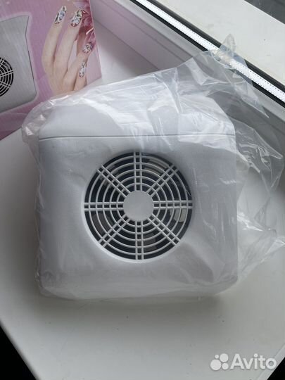 Пылесос / вытяжка для маникюра