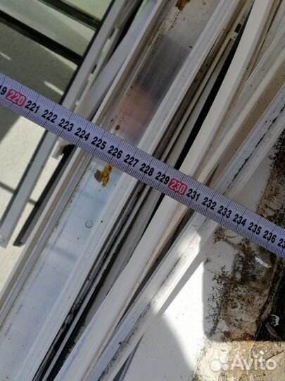 Пластиковая-стеклянная перегородка для зонирования