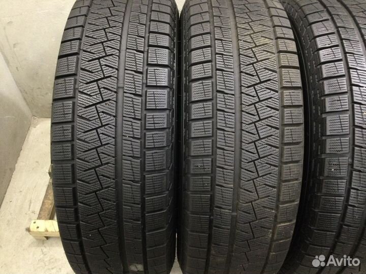 Pirelli Ice Asimmetrico 225/65 R17