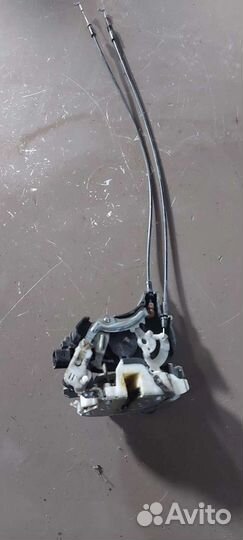 Замок двери задний правый на Mitsubishi Lancer 10