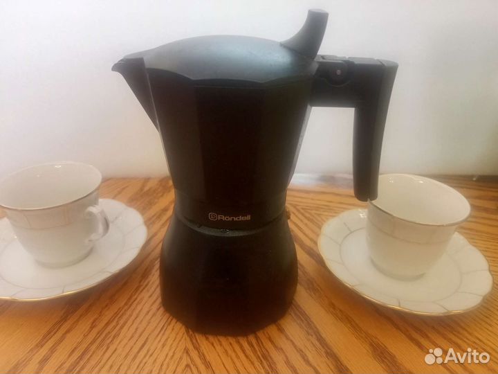 Гейзерная кофеварка