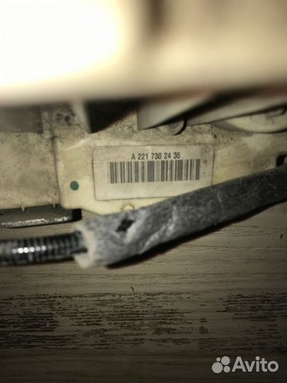 Замок двери задний правый Mercedes S-Class W221