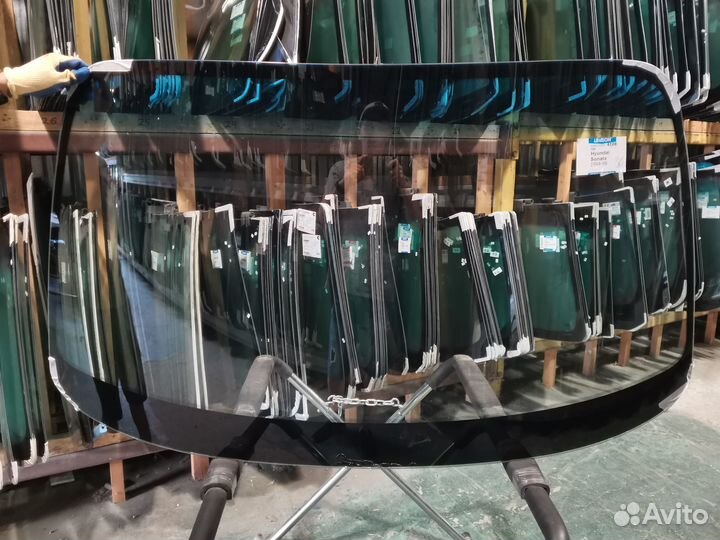 Стекло лобовое Hyundai Sonata с 1994-98