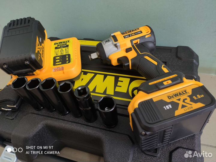 Гайковерт dewalt с набором головок