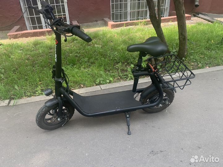 Электросамокат iconBIT Trident T1