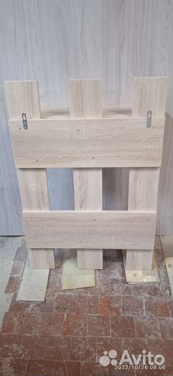 Вешалка для одежды настенная