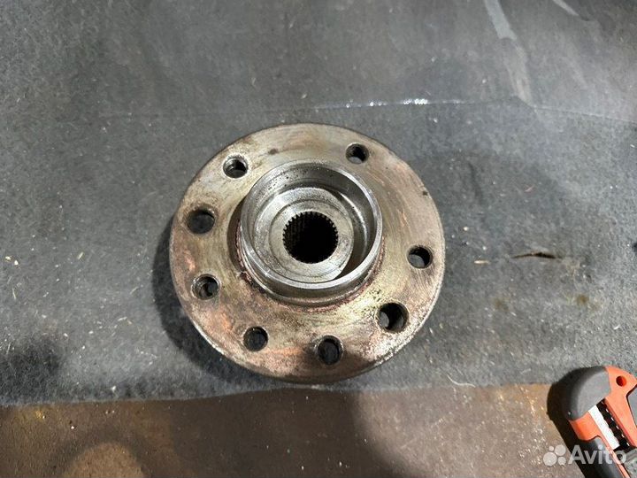 Ступица передняя Opel Astra H Z16XER 2010