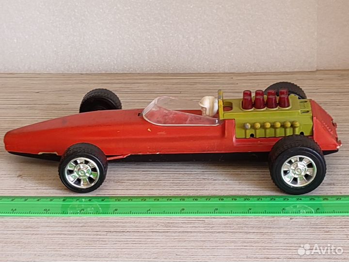 Автомобиль. Машина гоночная. Длина - 28 см. СССР