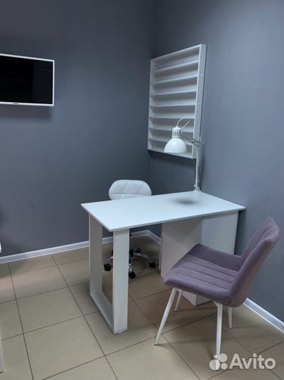 Аренда рабочего места мастера маникюра и бровиста