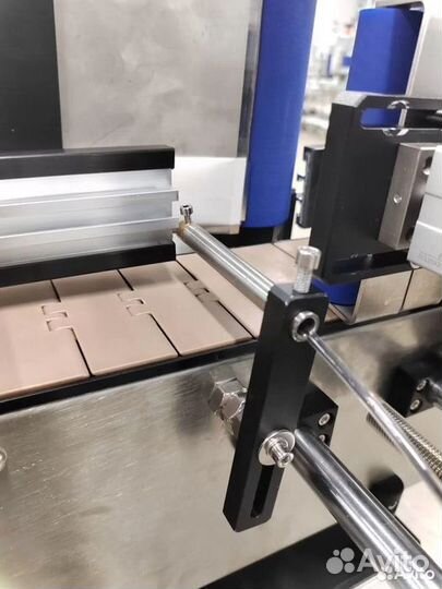 Этикетировщик бутылок автоматический