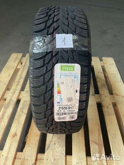 Nokian Tyres Hakkapeliitta R3 215/55 R17 98R