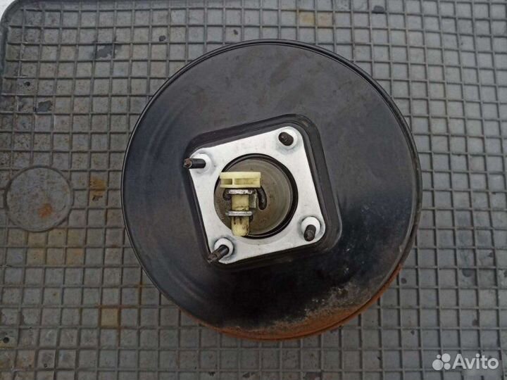 Вакуумник Mazda 3 седан 1.6 2007