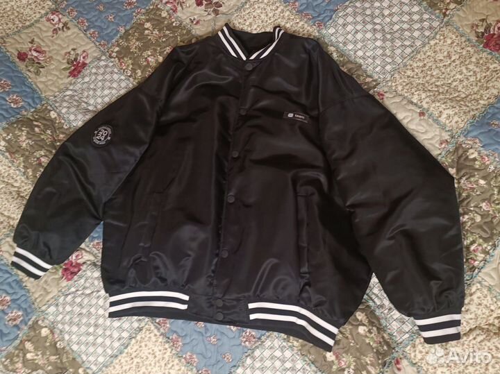 Эксклюзивный бомбер VK Team