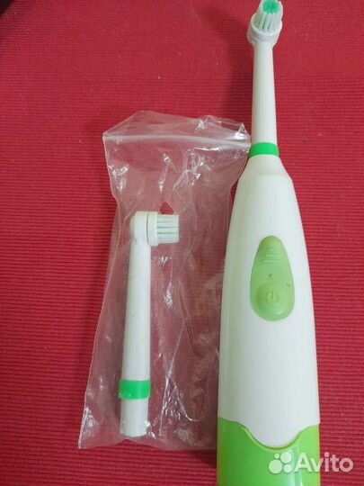 Зубная щетка