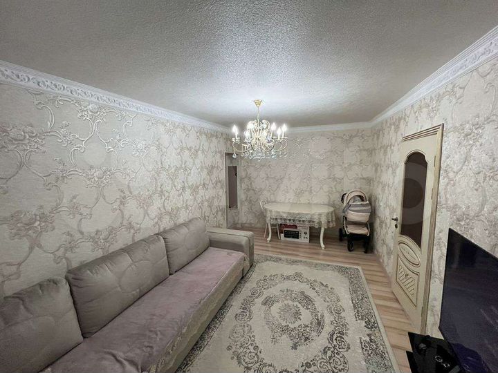 2-к. квартира, 45 м², 3/3 эт.