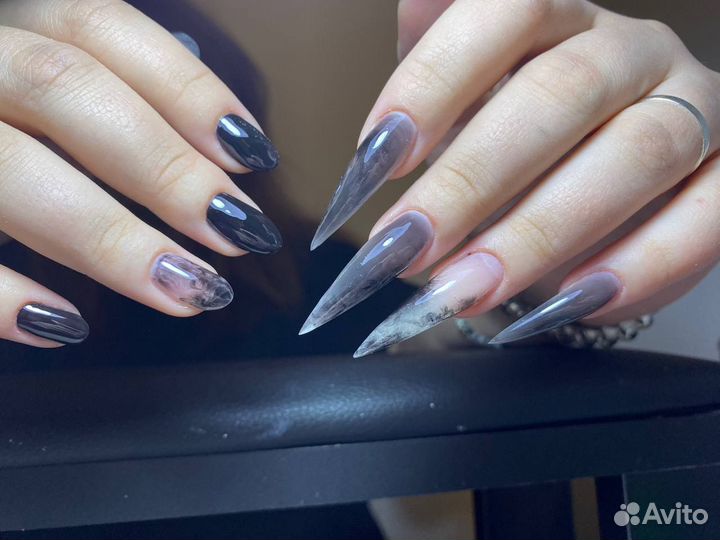 Модель на ногти, маникюр, наращивание
