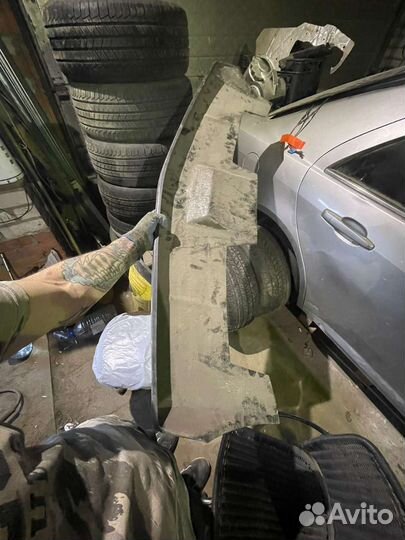 Козырек на tahoe