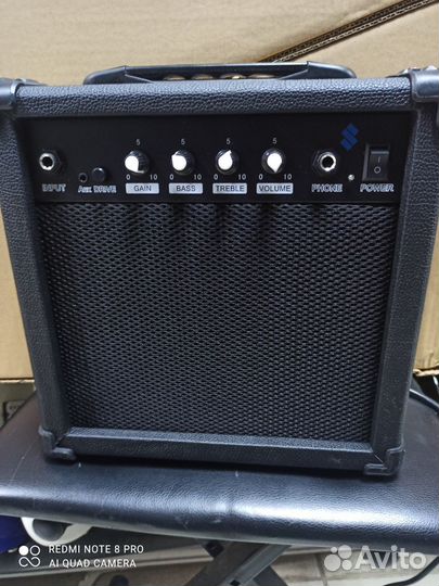 Гитарный комбоусилитель 15ват Аукс, овер драйв