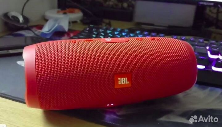 Портативная колонка JBL