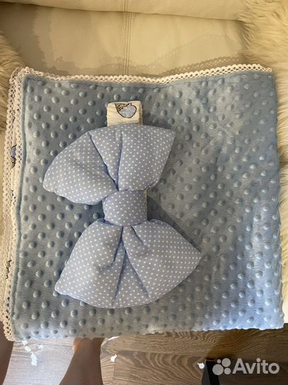 Конверт на выписку с большим голубым бантом