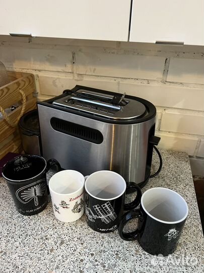 Тостер kitfort и чашки для чая