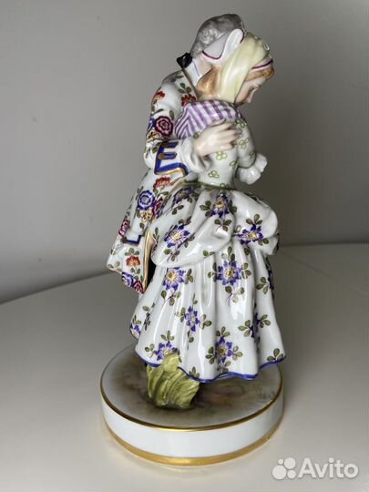 Фарфоровая статуэтка Влечение VON schierholz