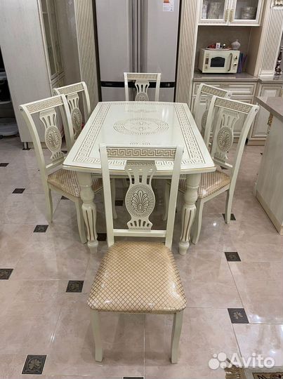 Комплект стол и стулья. В наличии