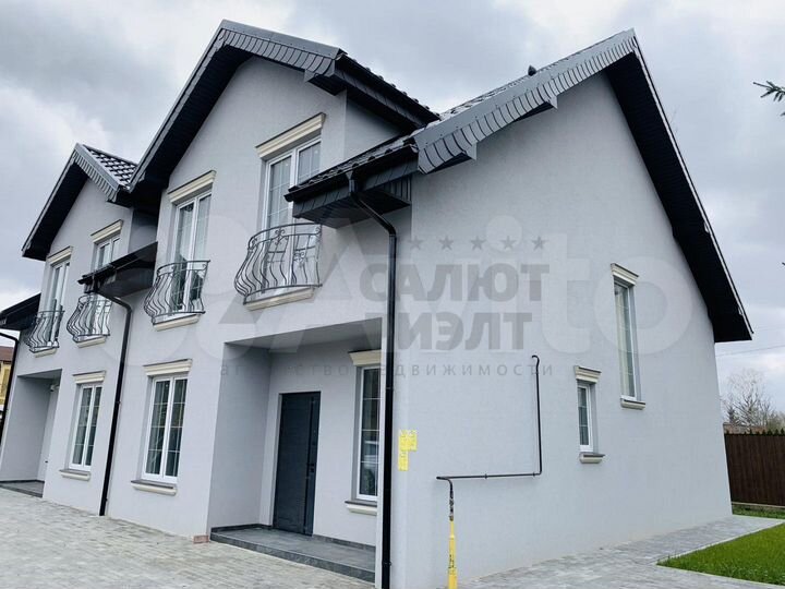 Таунхаус 170 м² на участке 4 сот.