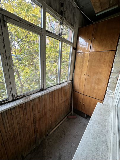 Комната 14 м² в 5-к., 3/5 эт.