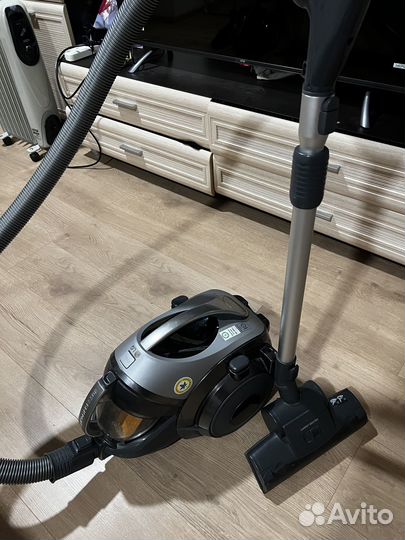 Пылесос с контейнером