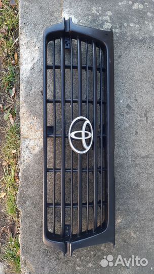 Решетка Toyota Land Cruiser 80