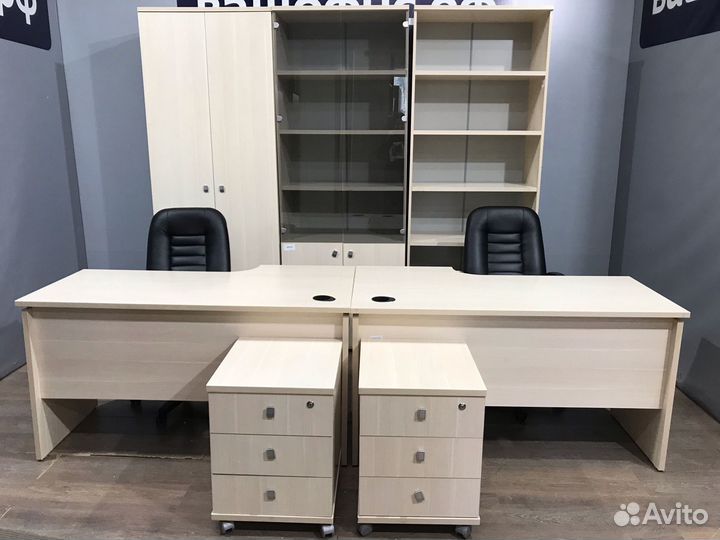 Кабинет офисной мебели Vasanta