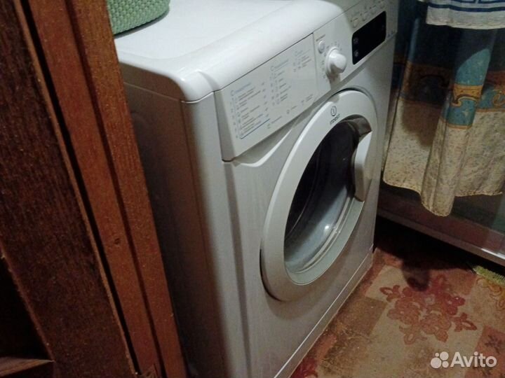 Стиральная машина indesit