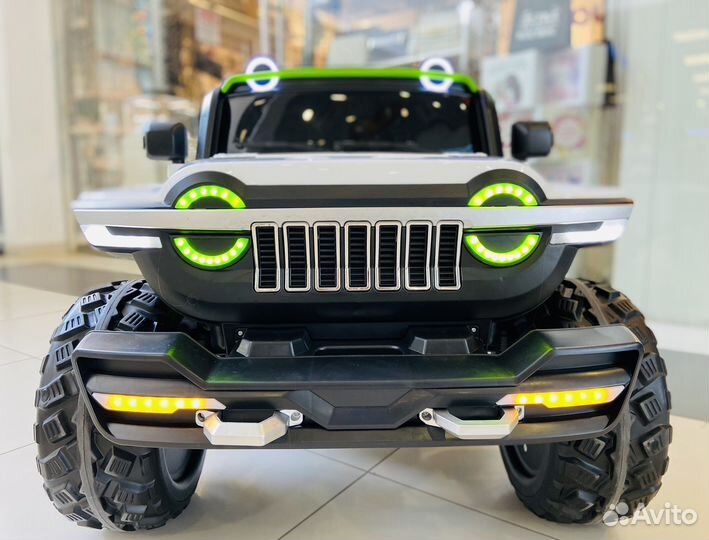 Двухместный электромобиль 4WD