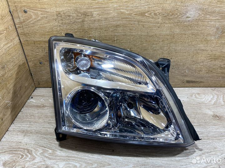Фара передняя правая Opel Vectra C дорест 142481