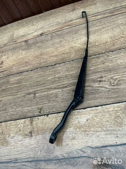 Поводок дворника левый Peugeot 206 206 1.4 2008
