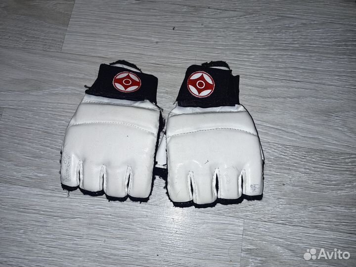 Кимоно и защита для карате