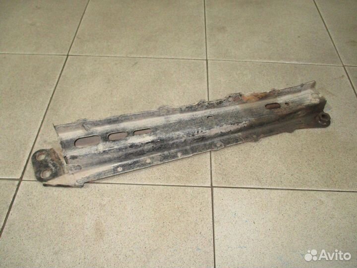 Балка передняя продольная Toyota Corolla (E150)