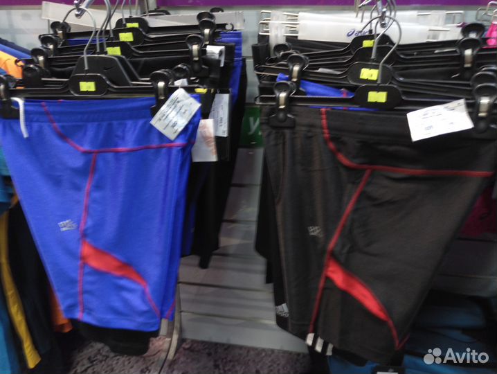 Короткие тайтсы для бега