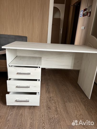 Письменный стол офисный, тумба