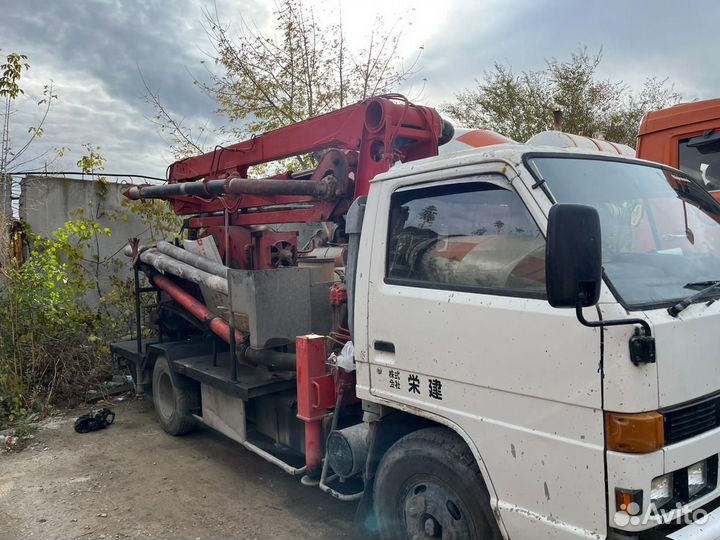 Автобетононасос Isuzu Elf, 1993
