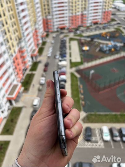 iPhone X, 256 ГБ