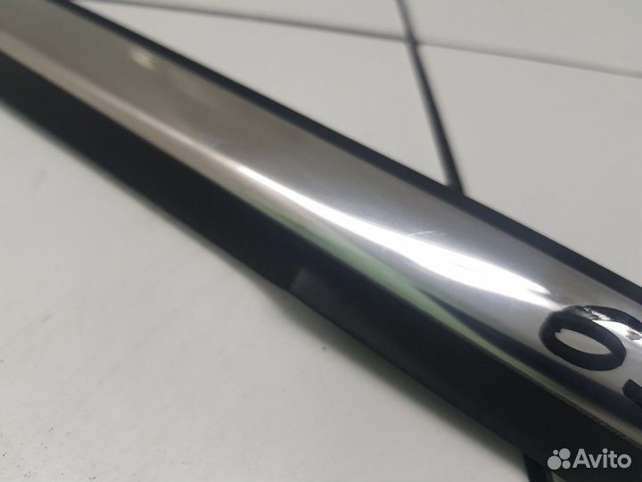 Молдинг стекла задней правой двери (Geely Atlas)