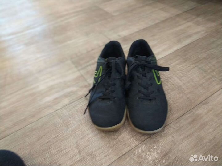 Футбольные бутсы, 33