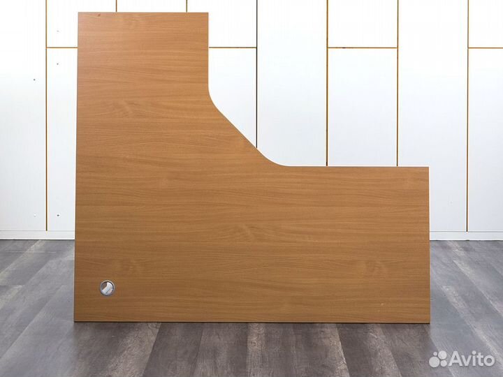 Офисный стол угловой