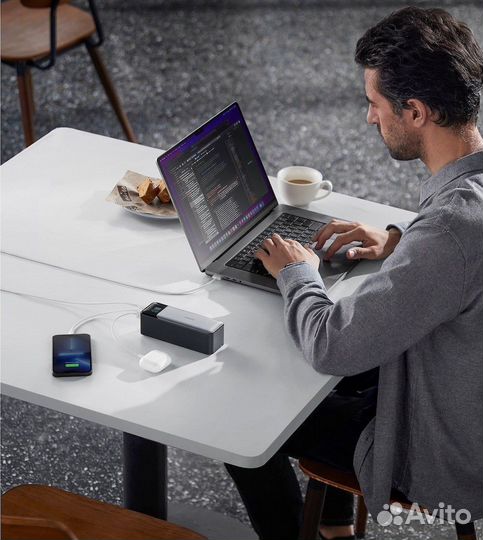 Внешний аккумулятор Anker 737 Power Bank (PowerCo