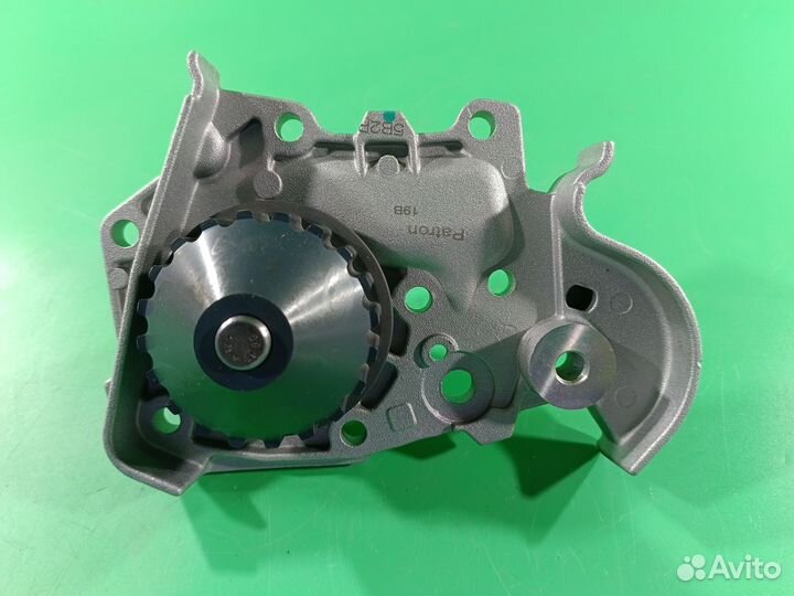 Помпа для Renault Logan